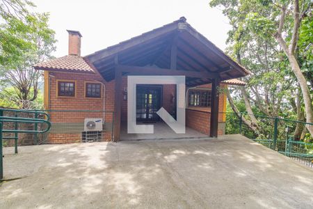 Casa de condomínio à venda com 331m², 3 quartos e 4 vagas Casa de condomínio à venda com 331m², 3 quartos e 4 vagasÁrea comum