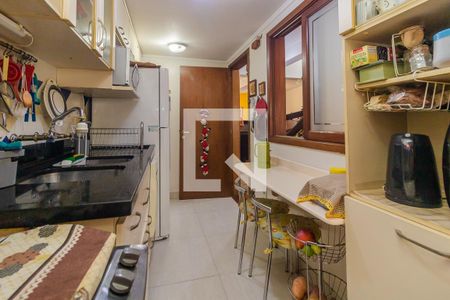 Casa de condomínio à venda com 331m², 3 quartos e 4 vagas Casa de condomínio à venda com 331m², 3 quartos e 4 vagasCozinha