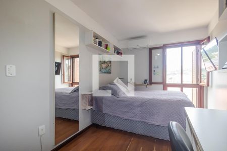 Casa de condomínio à venda com 331m², 3 quartos e 4 vagas Casa de condomínio à venda com 331m², 3 quartos e 4 vagasQuarto 3