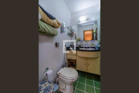 Casa de condomínio à venda com 331m², 3 quartos e 4 vagas Casa de condomínio à venda com 331m², 3 quartos e 4 vagasQuarto 1 - Suíte