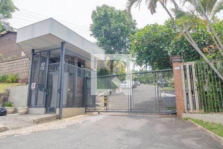 Casa de condomínio à venda com 331m², 3 quartos e 4 vagas Casa de condomínio à venda com 331m², 3 quartos e 4 vagasFachada
