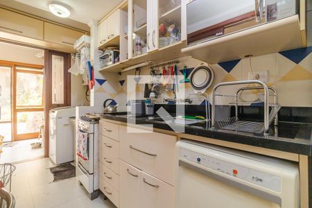 Casa de condomínio à venda com 331m², 3 quartos e 4 vagas Casa de condomínio à venda com 331m², 3 quartos e 4 vagasCozinha