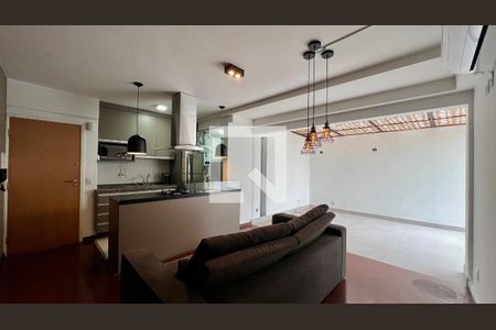 Sala  de apartamento à venda com 2 quartos, 100m² em Vila Madalena, São Paulo