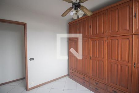 Quarto 1 de apartamento para alugar com 2 quartos, 71m² em Santa Catarina, São Gonçalo