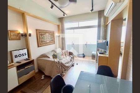 Sala de apartamento à venda com 1 quarto, 51m² em Copacabana, Rio de Janeiro