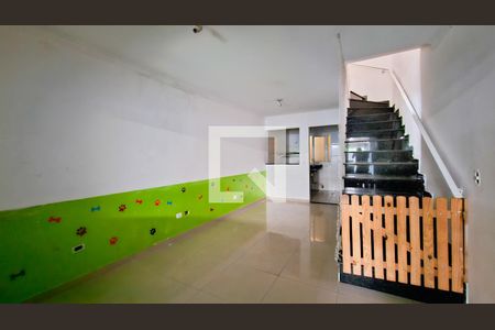 Sala de casa para alugar com 3 quartos, 85m² em Campininha, São Paulo