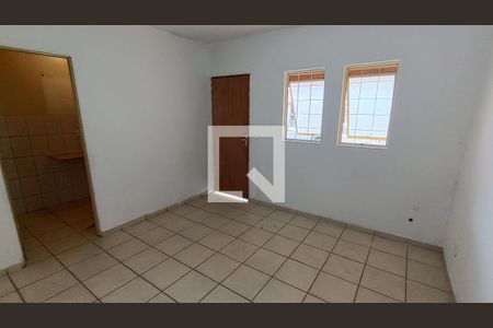 Sala de casa para alugar com 2 quartos, 45m² em Jardim J S Carvalho, Sorocaba