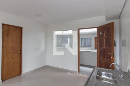 Sala-Cozinha de apartamento para alugar com 2 quartos, 42m² em Vila Taquari, São Paulo