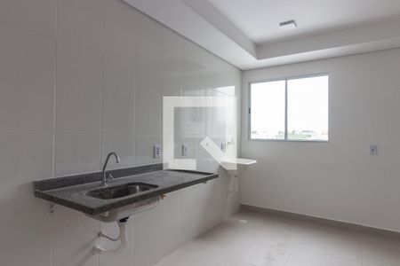 Sala-Cozinha de apartamento para alugar com 2 quartos, 42m² em Vila Taquari, São Paulo