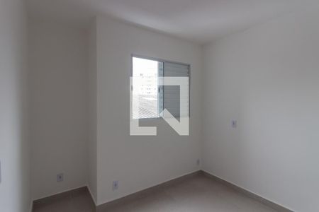 Quarto 1 de apartamento para alugar com 2 quartos, 42m² em Vila Taquari, São Paulo