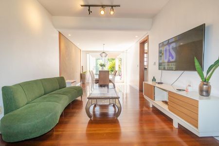 Sala de casa à venda com 2 quartos, 180m² em Parque Urbano, Porto Alegre