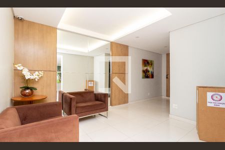 Apartamento à venda com 140m², 3 quartos e 2 vagas Apartamento à venda com 140m², 3 quartos e 2 vagasHall social