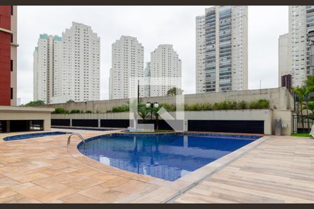 Apartamento à venda com 140m², 3 quartos e 2 vagas Apartamento à venda com 140m², 3 quartos e 2 vagasPiscina
