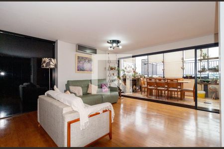 Sala de Estar de apartamento à venda com 3 quartos, 140m² em Mooca, São Paulo