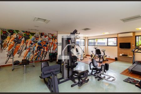 Apartamento à venda com 140m², 3 quartos e 2 vagas Apartamento à venda com 140m², 3 quartos e 2 vagasAcademia