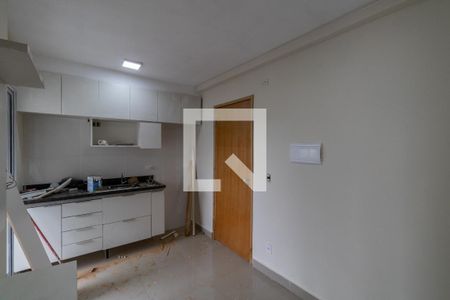 Sala e Cozinha  de apartamento para alugar com 2 quartos, 32m² em Vila Guilhermina, São Paulo