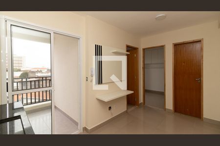 Sala/Cozinha de apartamento para alugar com 2 quartos, 32m² em Vila Guilhermina, São Paulo