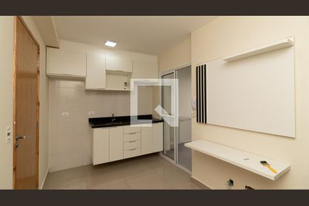 Sala/Cozinha de apartamento para alugar com 2 quartos, 32m² em Vila Guilhermina, São Paulo