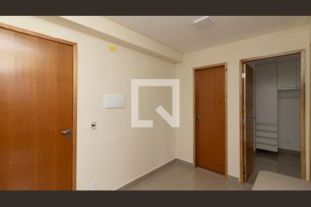 Sala/Cozinha de apartamento para alugar com 2 quartos, 32m² em Vila Guilhermina, São Paulo