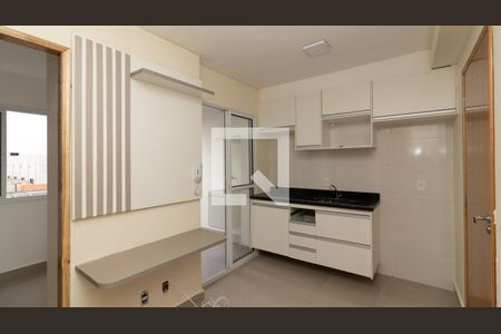 Sala/Cozinha de apartamento para alugar com 2 quartos, 32m² em Vila Guilhermina, São Paulo