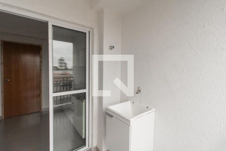 Varanda + Arera de Serviço de apartamento para alugar com 2 quartos, 32m² em Vila Guilhermina, São Paulo