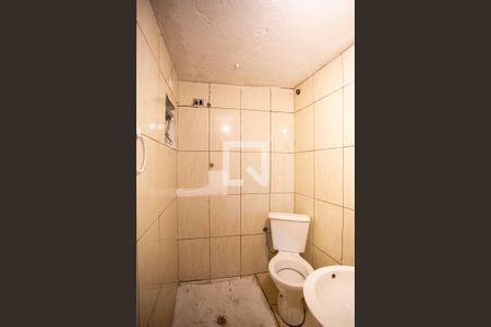 Banheiro de casa para alugar com 1 quarto, 40m² em Taboão, Diadema