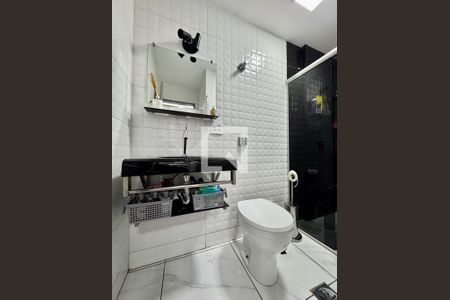 Banheiro de apartamento à venda com 2 quartos, 55m² em Barro Preto, Belo Horizonte