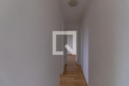 Corredor de apartamento para alugar com 2 quartos, 47m² em Jardim Isis, Cotia