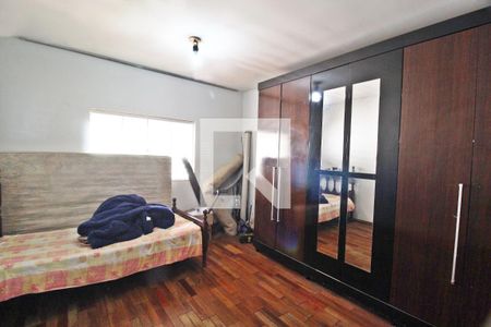 Quarto 1 de casa para alugar com 3 quartos, 130m² em Santa Mônica, Uberlândia