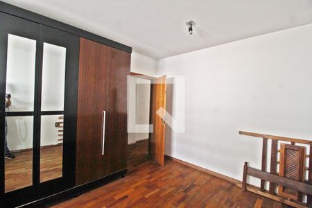 Quarto 1 de casa para alugar com 3 quartos, 130m² em Santa Mônica, Uberlândia