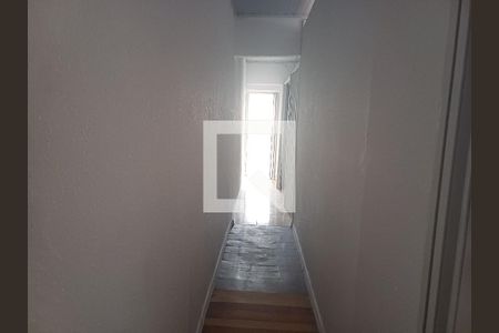 Corredor de casa para alugar com 1 quarto, 40m² em Penha de França, São Paulo