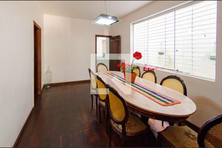 Sala 3 de casa à venda com 5 quartos, 320m² em Santo Antônio, Belo Horizonte