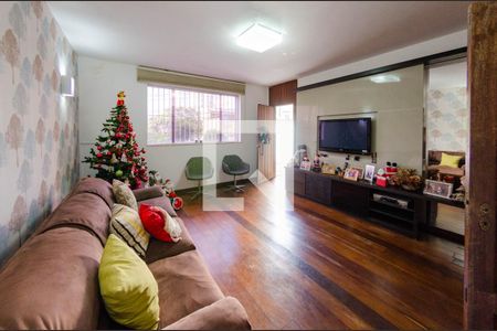 Sala de casa à venda com 5 quartos, 320m² em Santo Antônio, Belo Horizonte