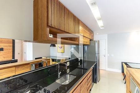 Cozinha de apartamento à venda com 2 quartos, 65m² em Vila Olímpia, São Paulo