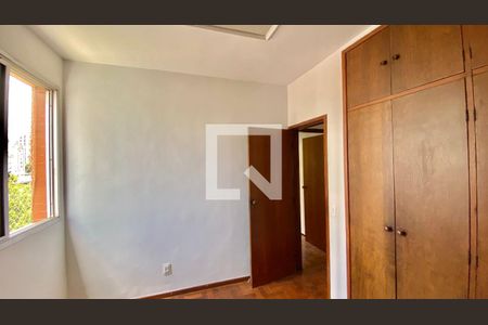 quarto 1 de apartamento à venda com 4 quartos, 135m² em Gutierrez, Belo Horizonte