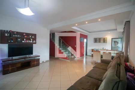 Sala  de casa à venda com 3 quartos, 370m² em Milanez, Contagem