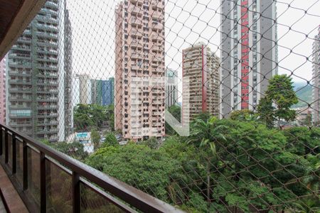 Varanda de apartamento para alugar com 4 quartos, 170m² em Barra da Tijuca, Rio de Janeiro