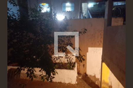 Área Externa de casa à venda com 4 quartos, 140m² em Primeiro de Maio, Belo Horizonte