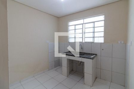 Cozinha de casa para alugar com 1 quarto, 50m² em Vila Dalva, São Paulo