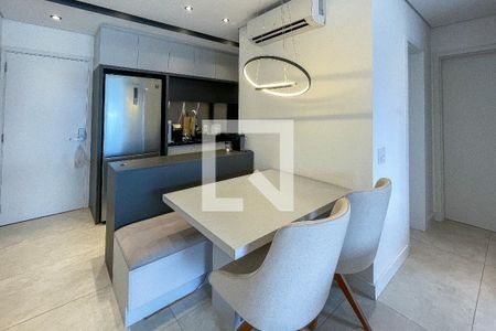 Sala de apartamento à venda com 2 quartos, 58m² em Pinheiros, São Paulo