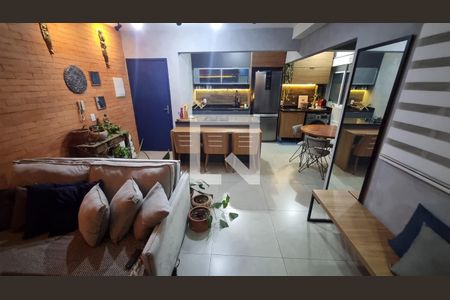 Sala de apartamento à venda com 2 quartos, 55m² em Padroeira, Osasco