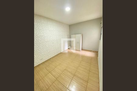 Quarto de casa para alugar com 1 quarto, 80m² em Jardim Ponte Rasa, São Paulo