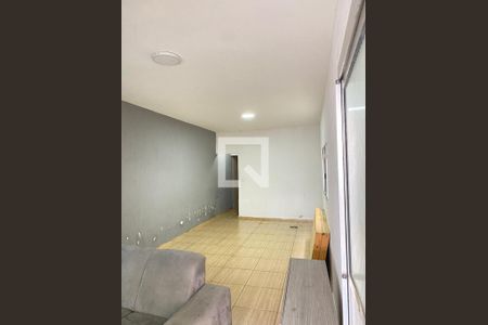 Sala de casa para alugar com 1 quarto, 80m² em Jardim Ponte Rasa, São Paulo