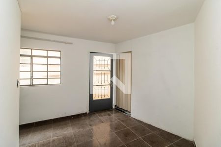 Sala de casa para alugar com 2 quartos, 58m² em Vila Talarico, São Paulo