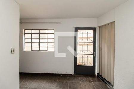 Sala de casa para alugar com 2 quartos, 58m² em Vila Talarico, São Paulo