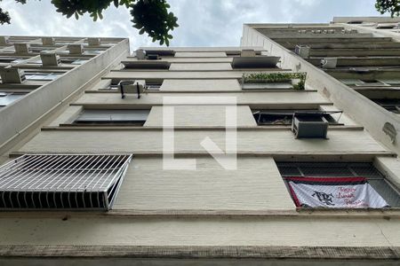 Apartamento à venda com 39m², 1 quarto e sem vaga Apartamento à venda com 39m², 1 quarto e sem vagaFachada