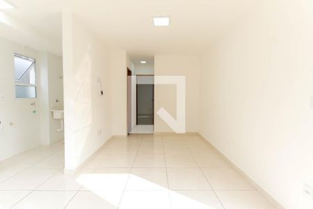 Sala de apartamento para alugar com 2 quartos, 60m² em Cidade Líder, São Paulo