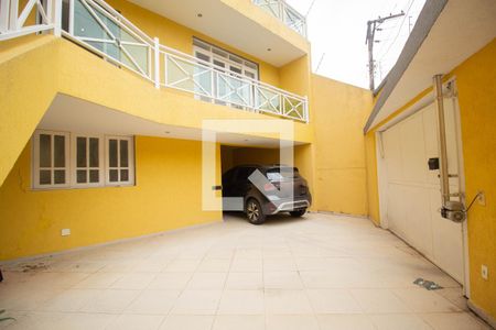 Casa à venda com 134m², 4 quartos e 2 vagas Casa à venda com 134m², 4 quartos e 2 vagasGaragem