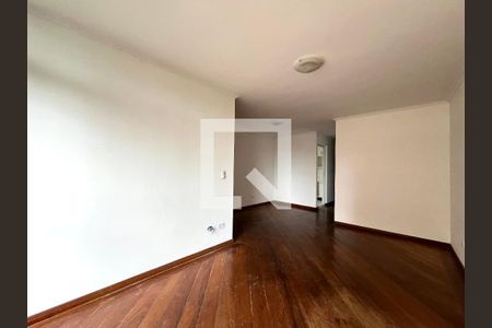 Sala de apartamento para alugar com 3 quartos, 75m² em Vila Campestre, São Paulo