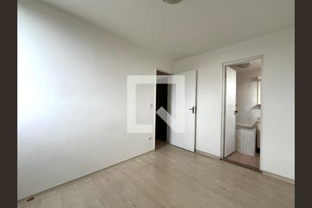 Quarto de apartamento para alugar com 3 quartos, 75m² em Vila Campestre, São Paulo